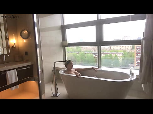 ❤️ Foshnjë e jashtëzakonshme që tund me pasion pidhin e saj në banjë Video porno tek ne sq.pornmega.ru ❌️❤